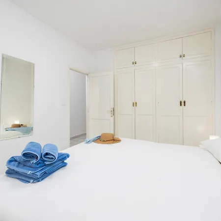 Apartman Jardines 1 *